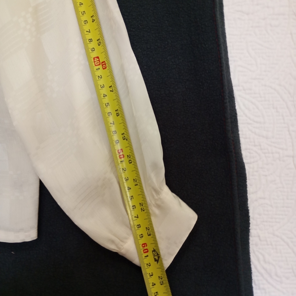 Laura And Jane Vintage Long Sleeve Satin-Like Blouse Ivory Size 12 Pleated - Picture 5 of 10